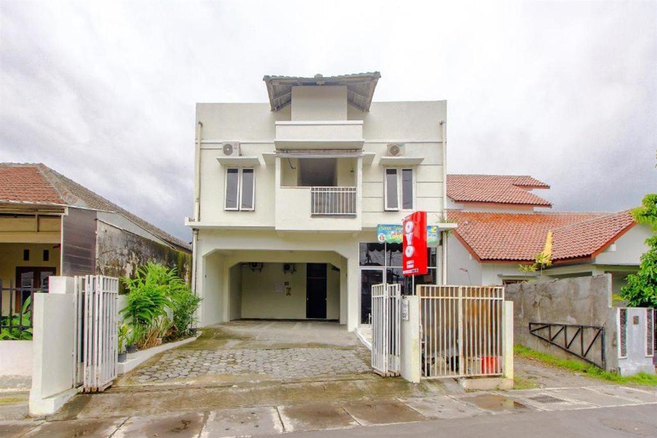 فندق Oyo 3083 D Kost 3 Syariah يوغياكارتا المظهر الخارجي الصورة